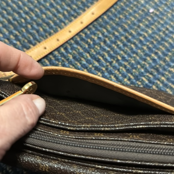 Rioni mini crossbody bag in mercanized canvas w/leather accents and strap. GUC - Picture 3 of 7